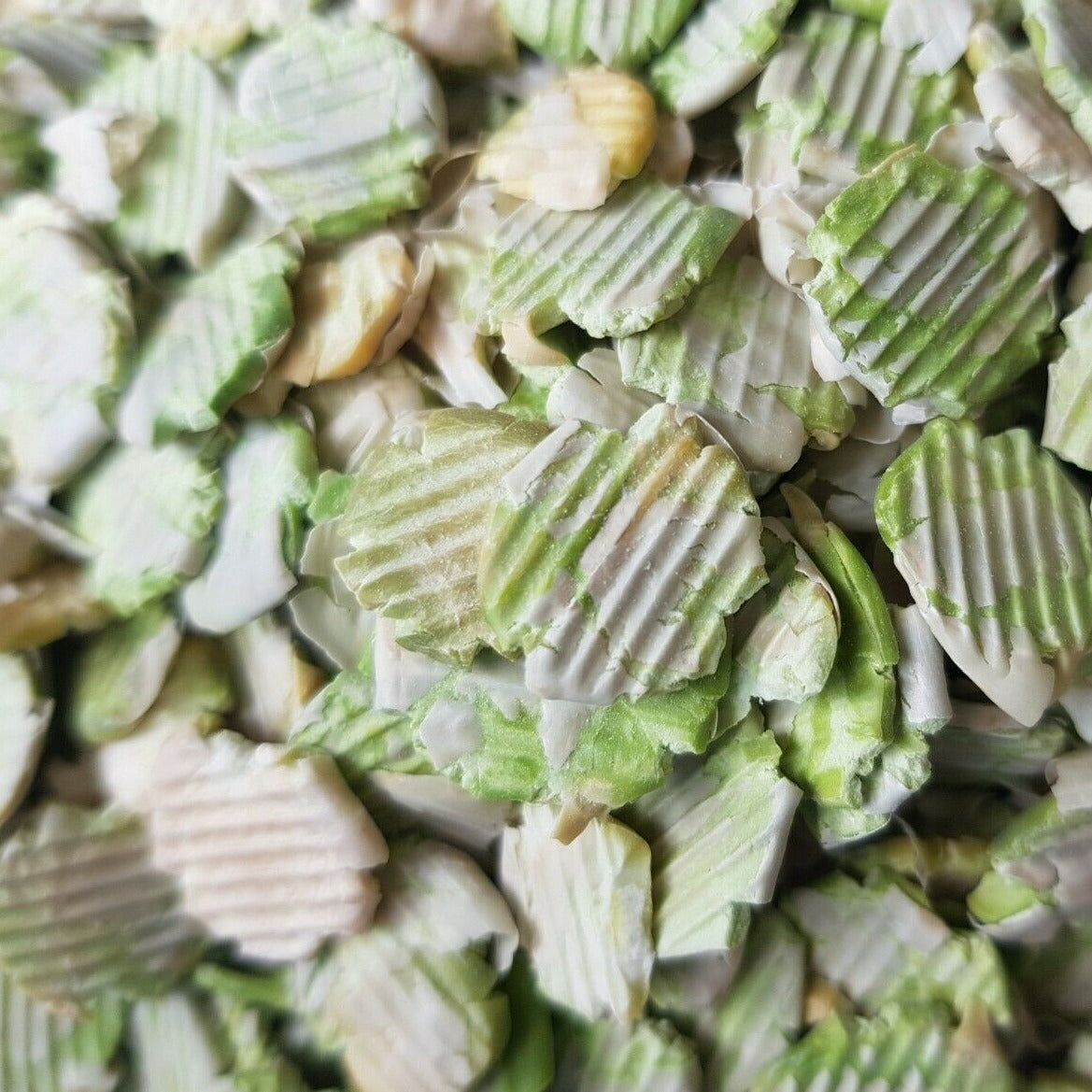 Dried green pea flakes